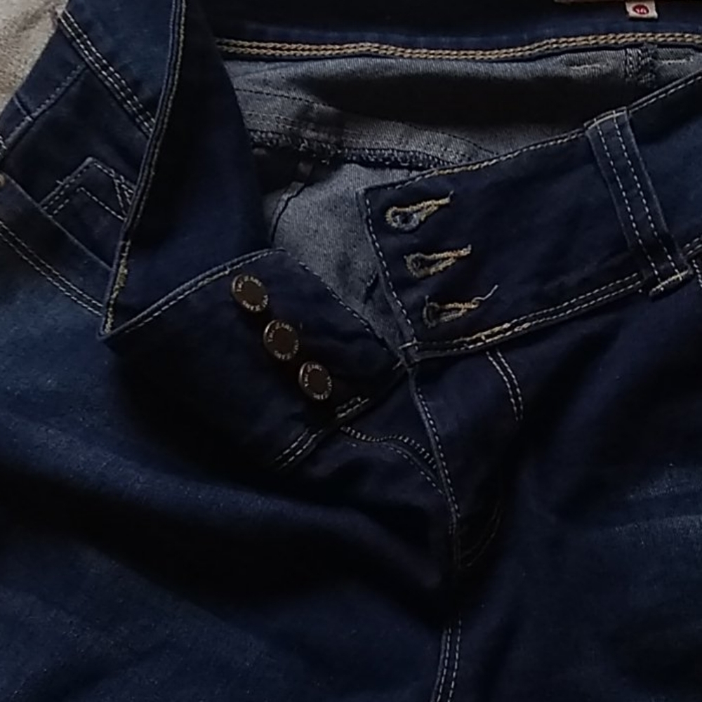 Pants - Picture 3 of 4